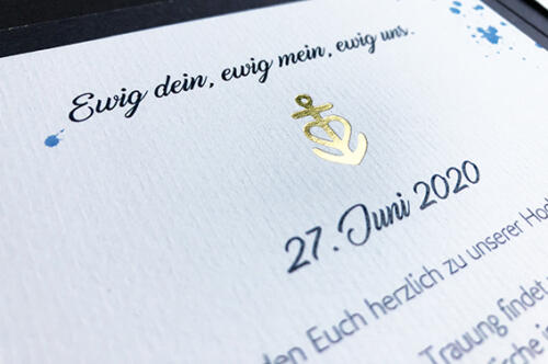 Individuelle Einladungskarte zur Hochzeit mit Goldprägung 