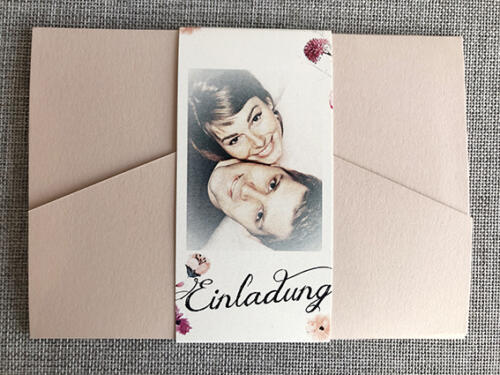Einladung zur Hochzeit, Hochzeitskarte, Pocketfoldkarte mit Banderole und Foto